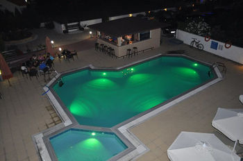 Sarti Plaza Hotel Exterior photo